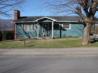 105 Hendrix St, Waynesville, NC 28786