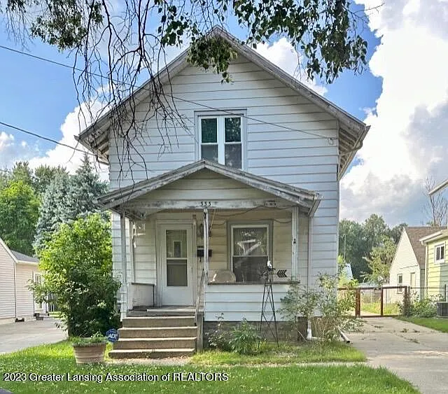 333 Paris Ave photo 1