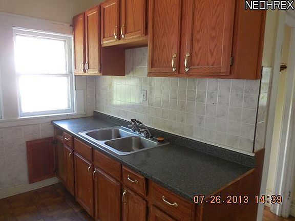 4th image of 3391 Desota Ave