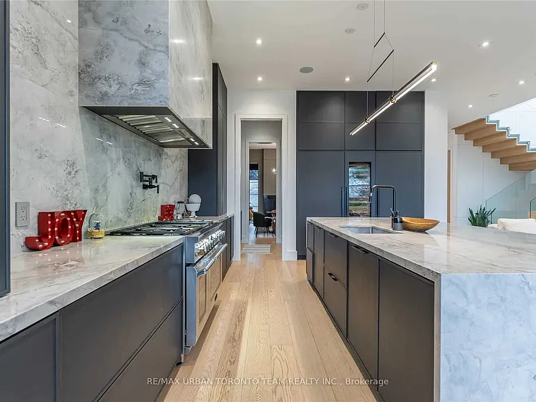 39 Cardigan Rd — Photo 15