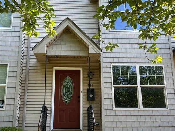 789 Mohawk St, Allentown, PA 18103