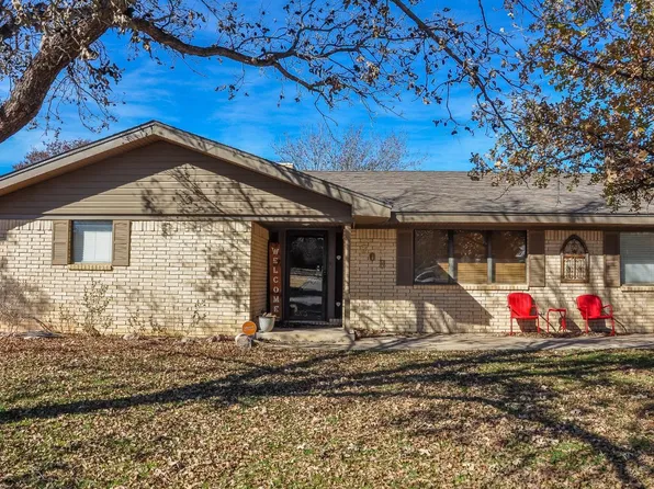 708 W 20th St, Muleshoe, TX 79347