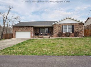 1 Sunnydale Dr, Hurricane, WV 25526