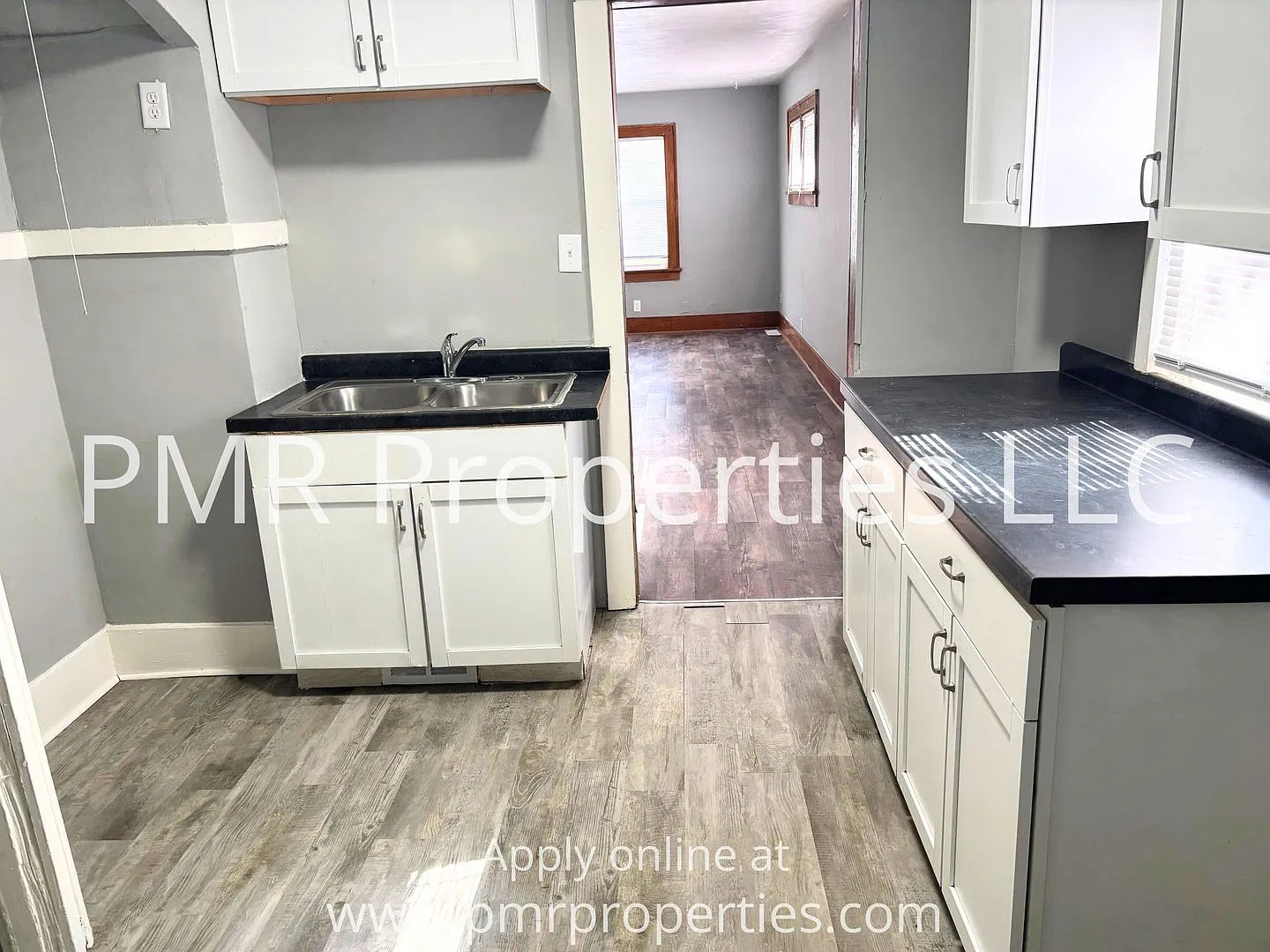 3 Bedrooms / 1 Bathroom House — Photo 3