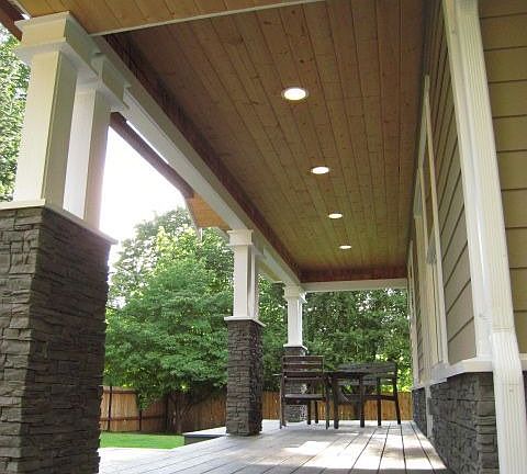 cozy fully soffit front porch