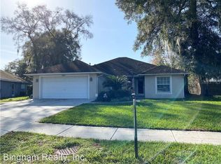 6938 Oakcrest Way, Zephyrhills, FL 33542