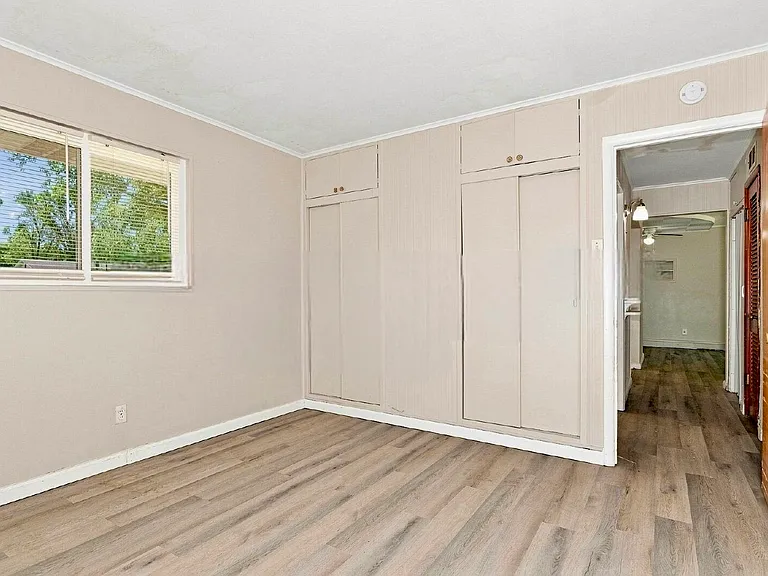 929 Lebon Dr — Photo 11