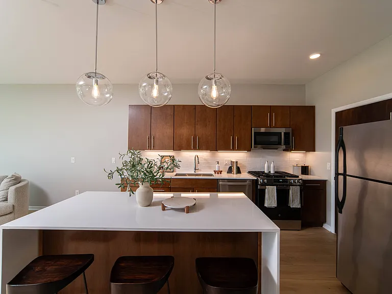 3425 Plymouth Rd — Photo 11