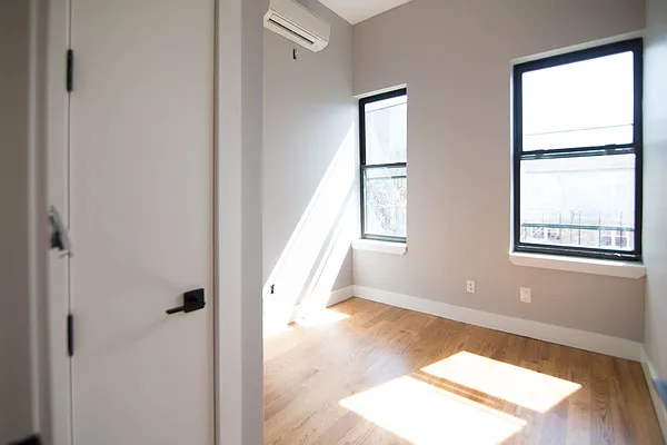 Rented by Nooklyn NYC LLC | media 2