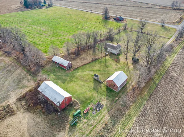 23247 E Dr S, Homer, MI 49245