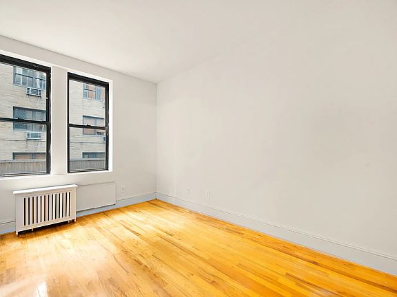 4th image of 226 E 70th St APT 2B