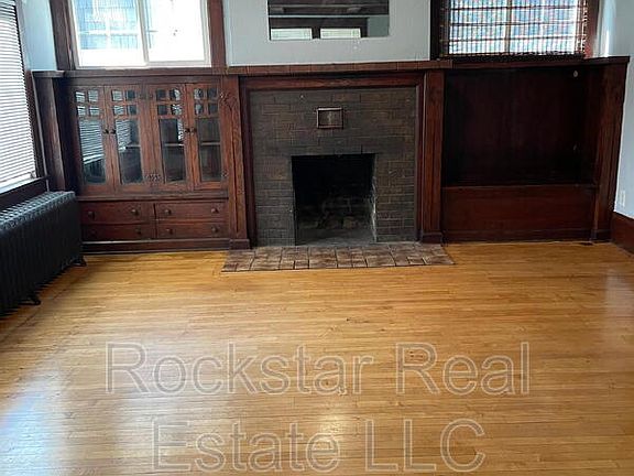 3rd image of 1524 W Gardner Ave APT 1