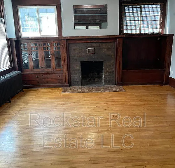 1524 W Gardner Ave #1 — Photo 3