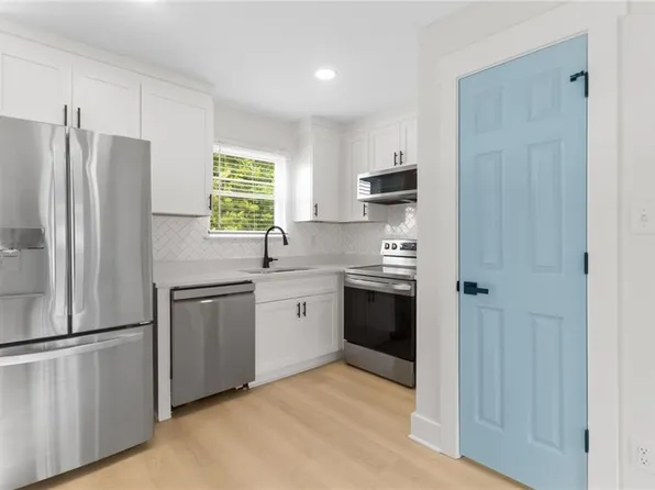 9600 2nd Bay St #203, Norfolk, VA 23518