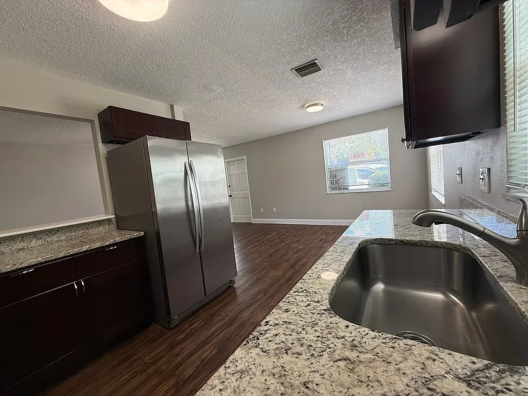 329 Albert St #8 — Photo 8