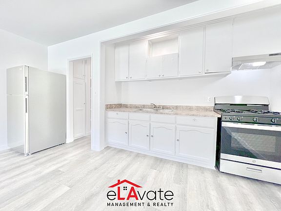 3rd image of 3900 Nicolet Ave #1X1