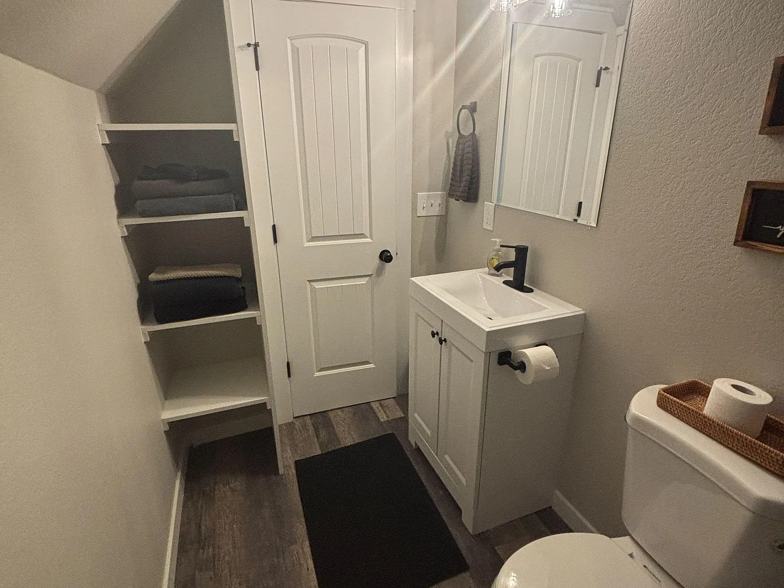1 bed, 1.0 bath, 1215 sqft, $1,867 — Photo 3