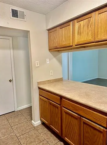 4321 Loire Dr #D — Photo 8