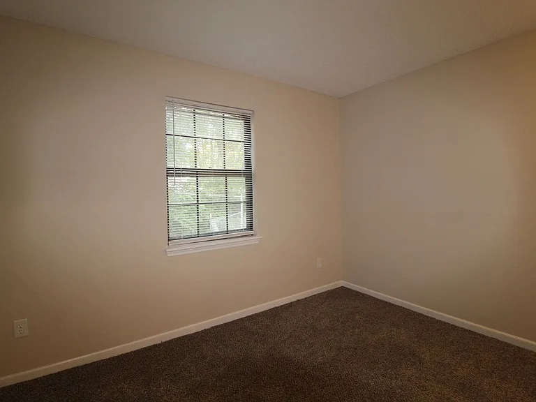 115 N Saxony Dr — Photo 11