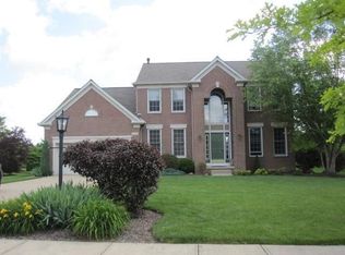 8757 Eaton Dr, Northfield, OH