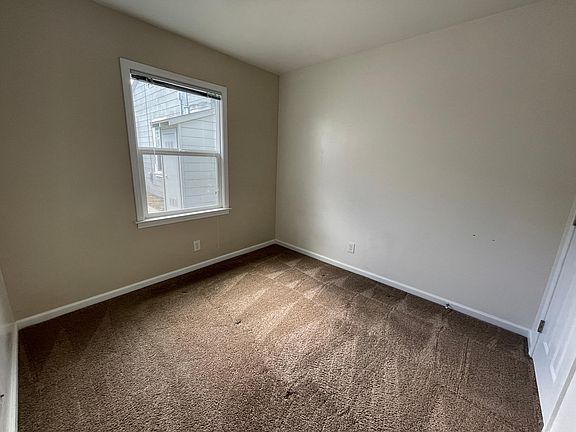 5th image of 21681 E Cliff Dr #10