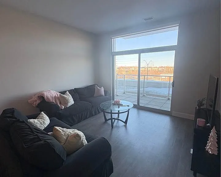 1600 Hyde Park Rd #315 — Photo 5