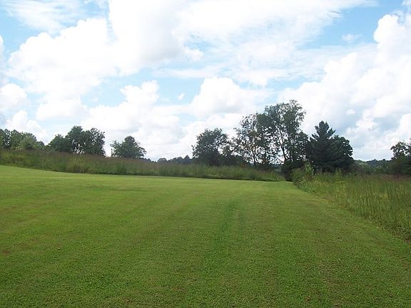 3rd image of 292 Baker Ln