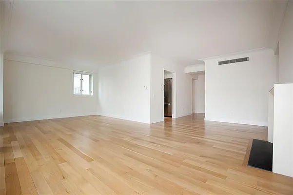 Rented by R New York | media 28