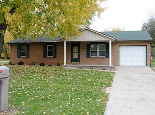 706 W 8th St, Rushville, IN