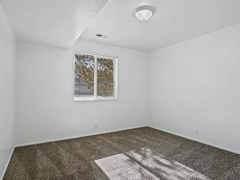 480 E Brandt Ct — Photo 19