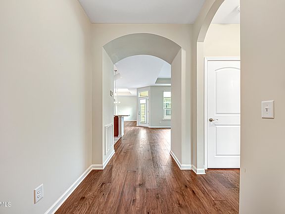 4th image of 1007 Pryse Farm Blvd