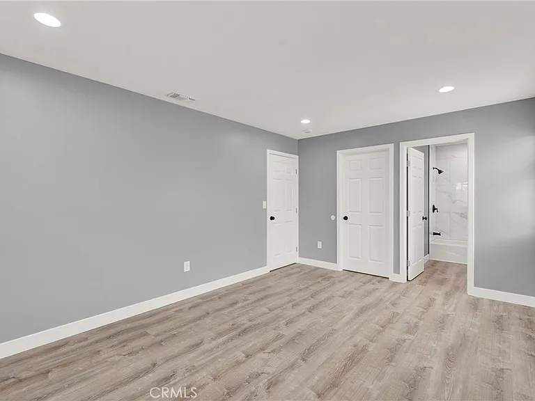 5646 Deodar St #B — Photo 7