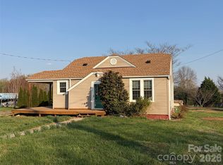 405 Jug Wilson St, Morganton, NC 28655
