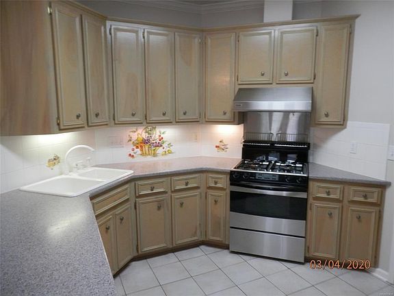 4th image of 8234 Lochwood Dr