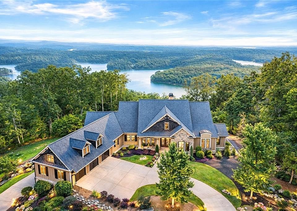 1st image of 49 Waterside Dr SE