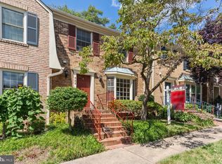 422 N Park Dr, Arlington, VA 22203