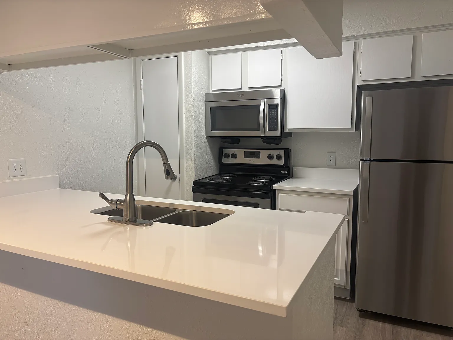 Meadowcrest — Photo 4