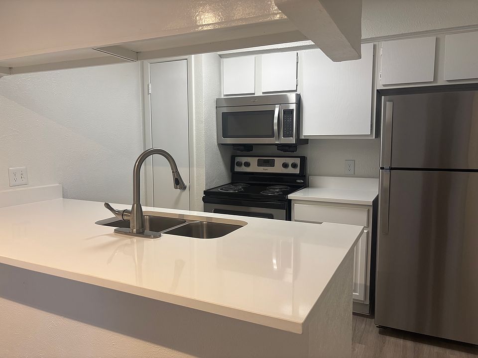 1-1 A3 630 SQ FT
