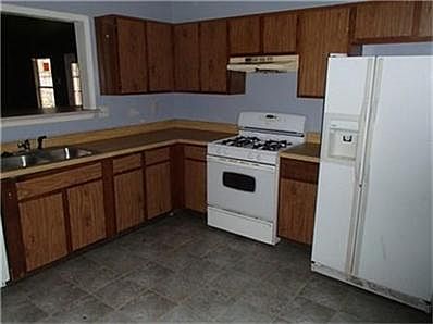 3rd image of 22511 Red Pine Dr