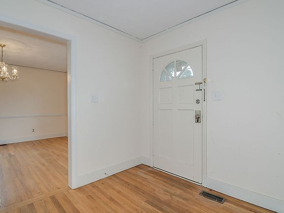 5th image of 1116 Carolina Ave
