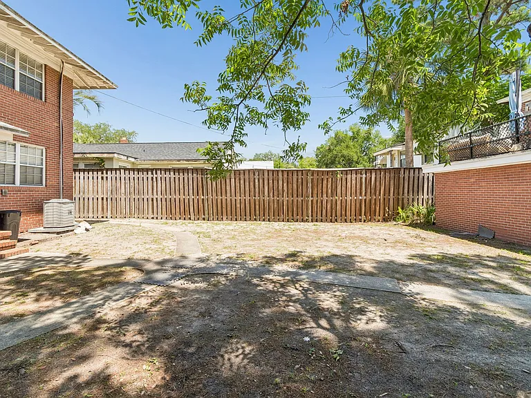 1731 Flagler Ave — Photo 16