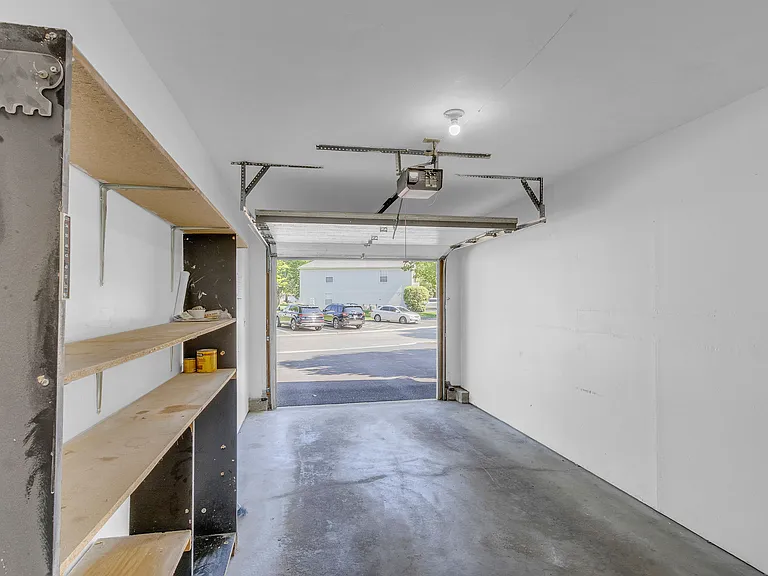 1214 Ballantrae Pl #E — Photo 24