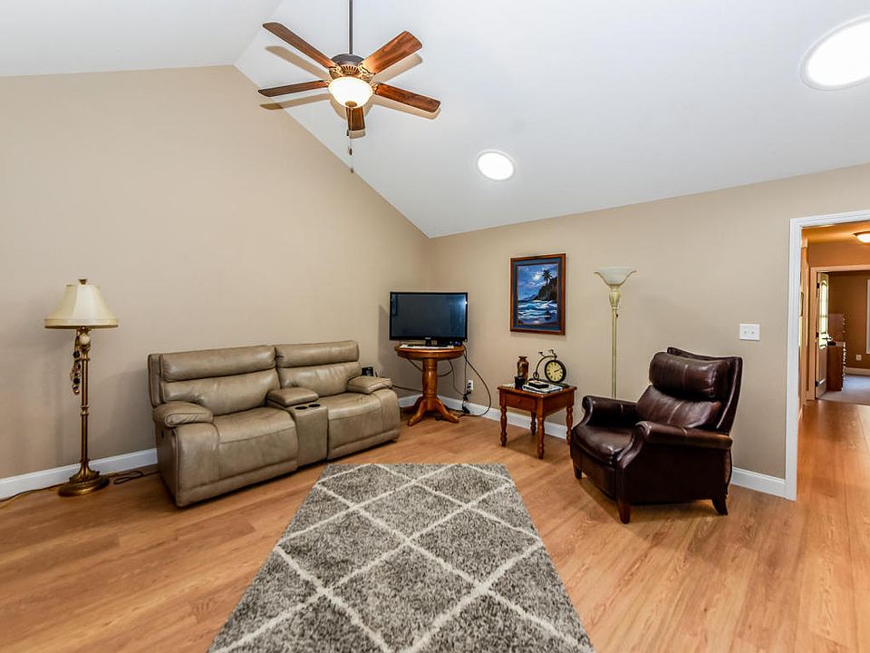 1st image of 2747 Waters Place Dr