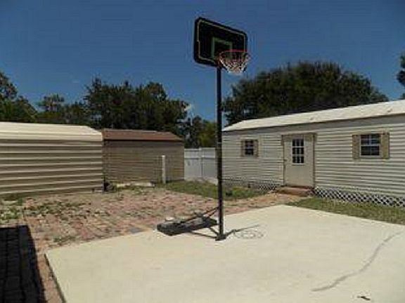 5th image of 5048 NE Country Ranches Rd