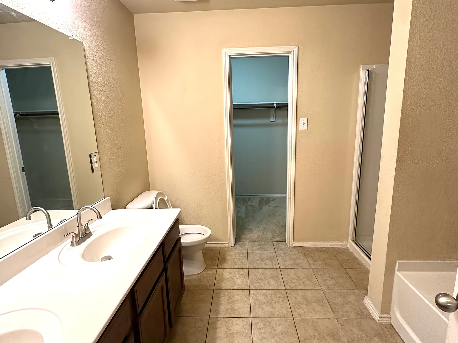 4 bed, 2.5 bath, 2906 sqft, $2,545 — Photo 3