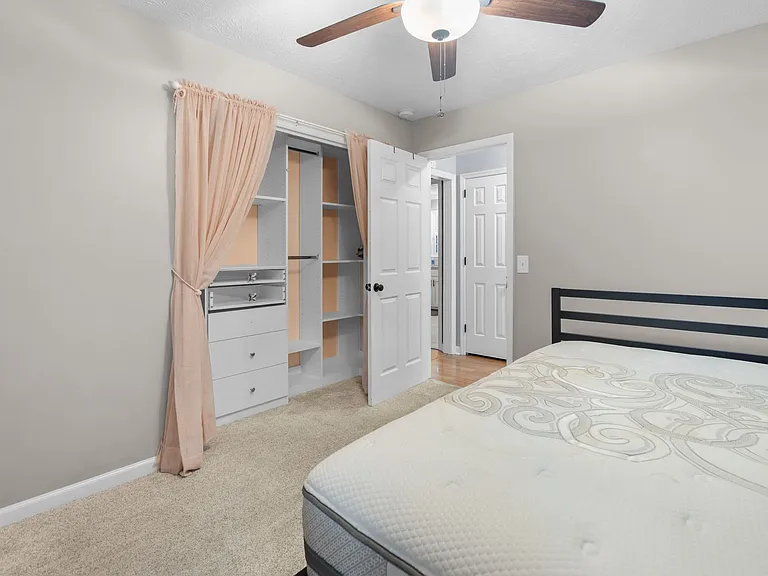105 Walnut Ct — Photo 17