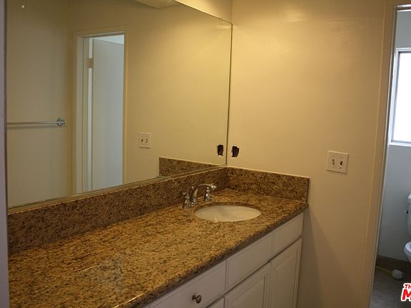 3rd image of 642 N West Knoll Dr APT 206