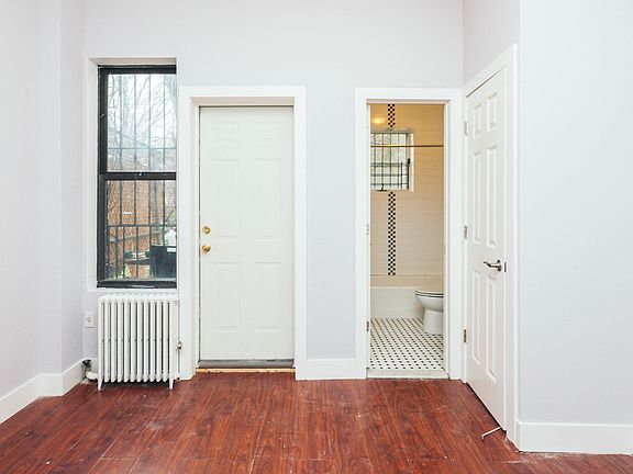 2nd image of 200 Irving Ave #1L