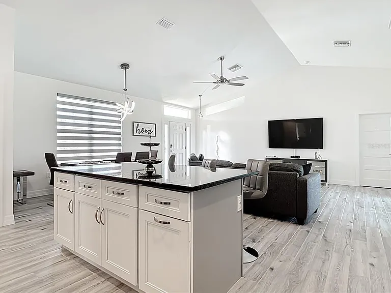 202 Long Meadow Ln — Photo 22