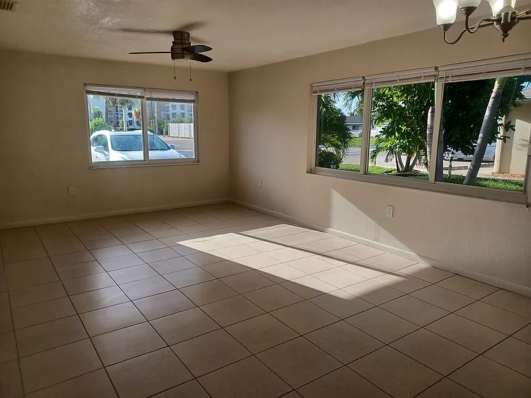 4808 Lucaya Dr — Photo 7